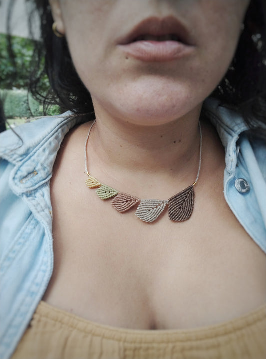 RAÍZ collar