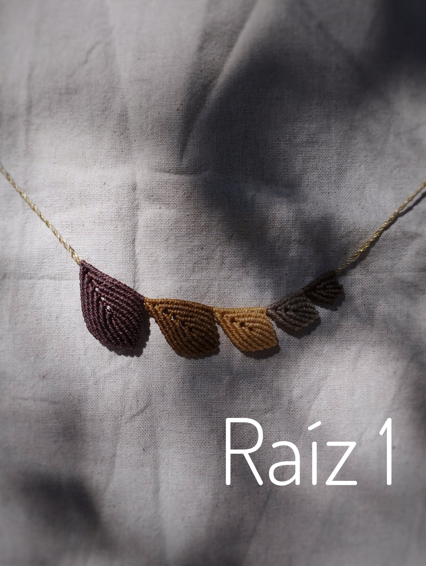 RAÍZ collar