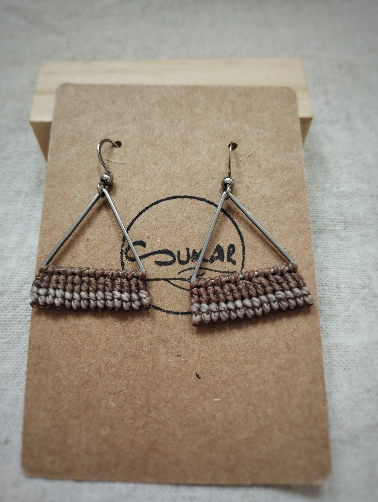 Pendientes triángulo línea fina